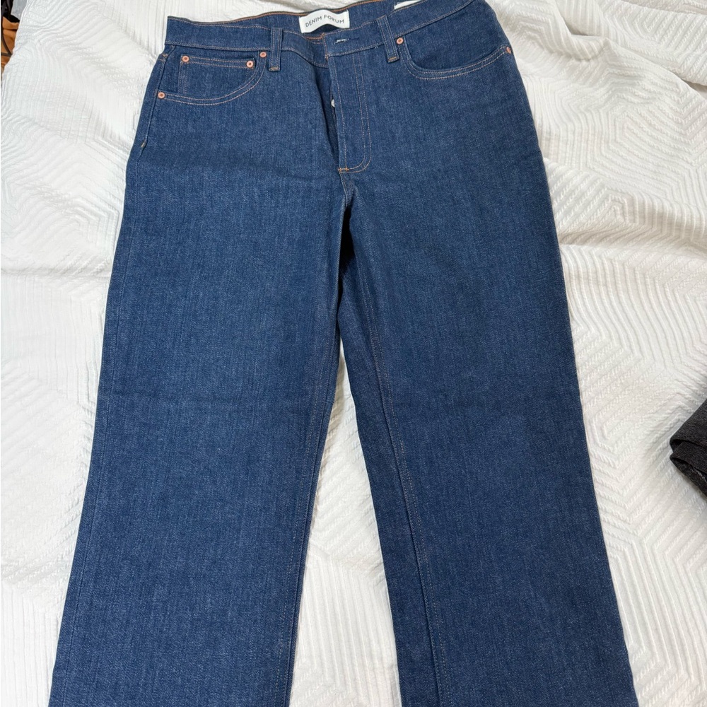 Aritzia Women's Straight Leg Dark Blue Denim Jeans